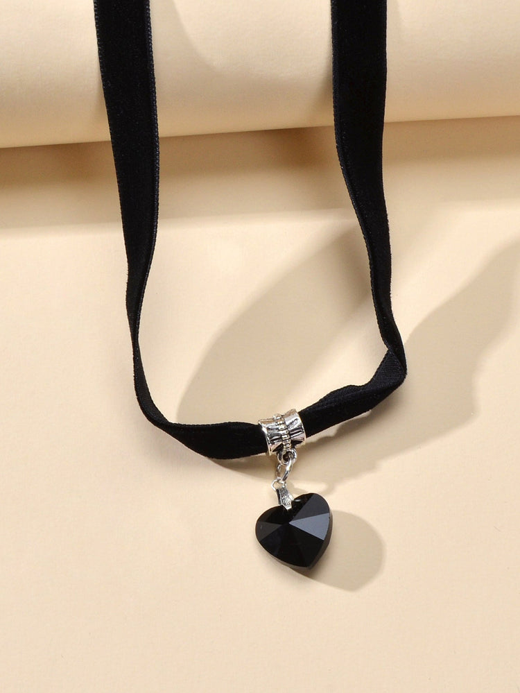 Gothic Style Black Velvet Choker Heart Charm Necklace Punk Halloween Accessories-4