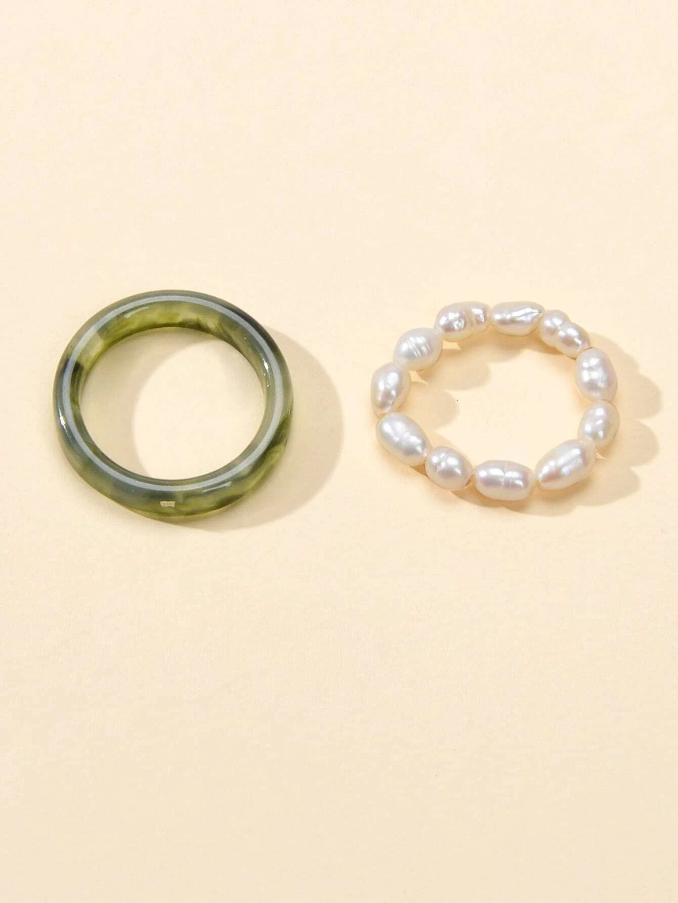 2pcs Pearl Elastic Retro Green Red Acrylic Ring-3
